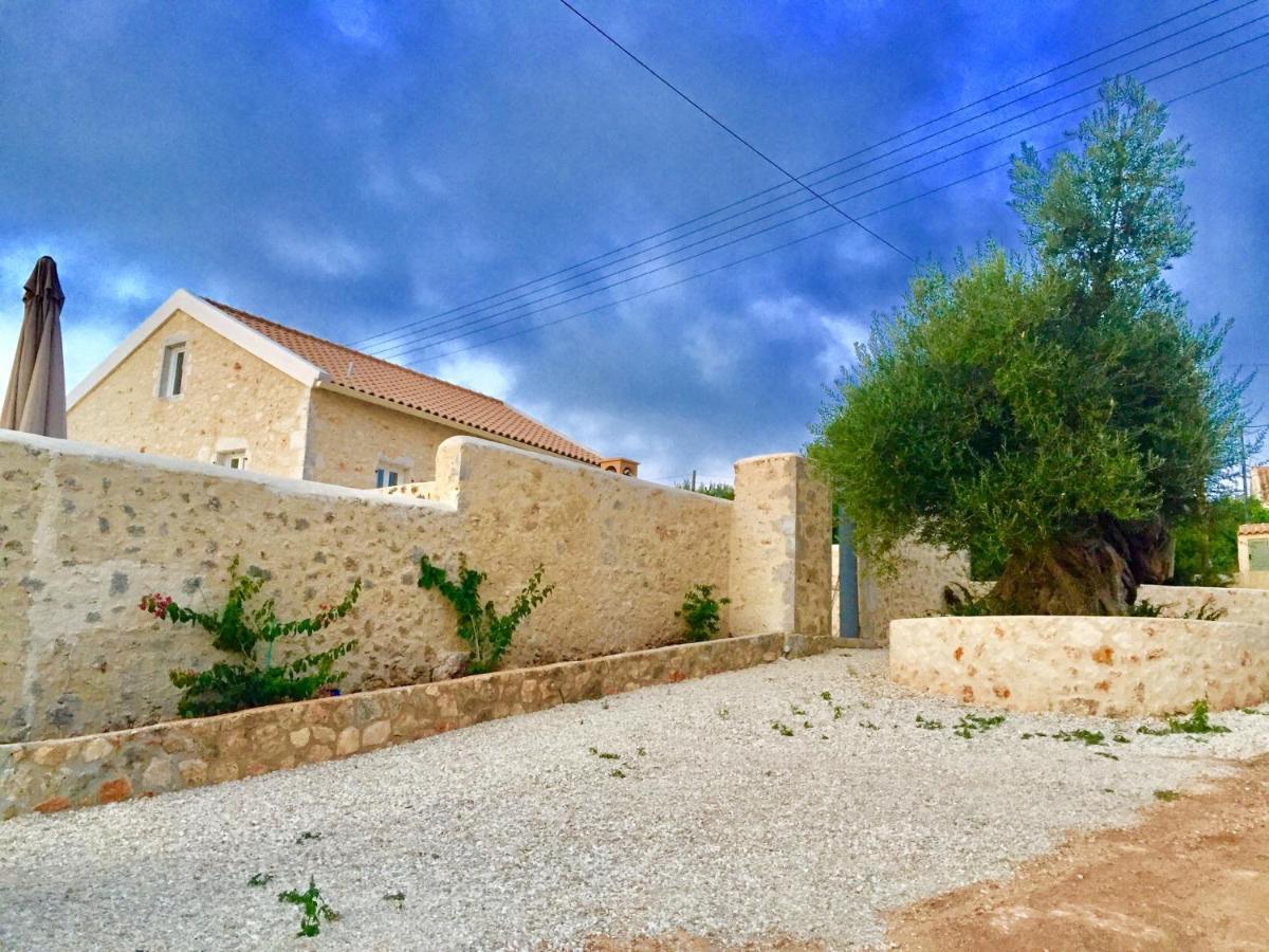 פיסקרדו Fiscardo Luxury Stone Villa Alex ,With Sunset View! מראה חיצוני תמונה